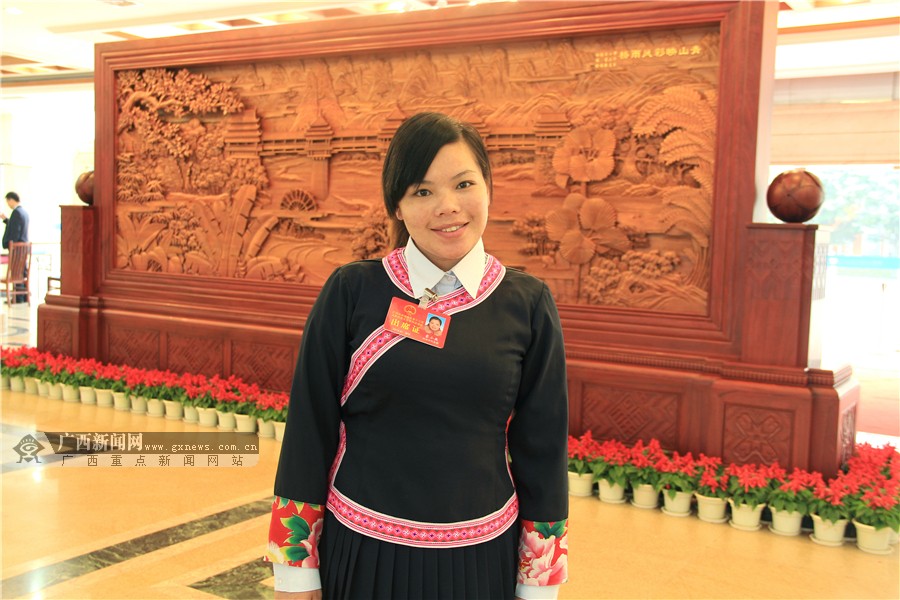 廣西兩會(huì)上的少數(shù)民族代表