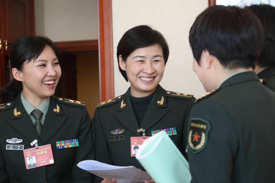兩會上的女代表委員們：認真履職 一展風采
