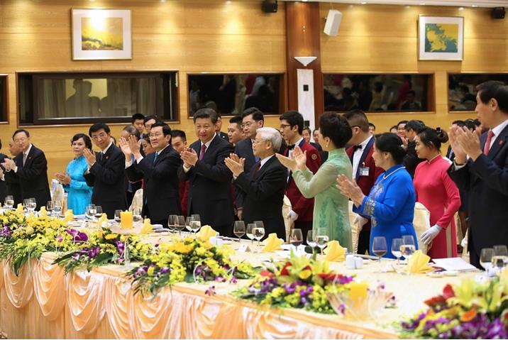 習近平和彭麗媛出席阮富仲和張晉創共同舉行的歡迎晚宴