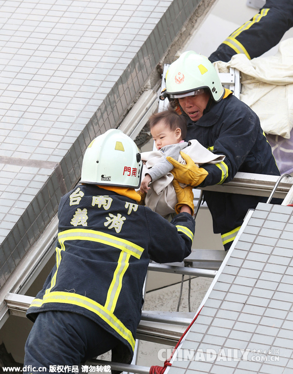 臺灣高雄發生6.7級地震 臺南市多處建筑倒塌