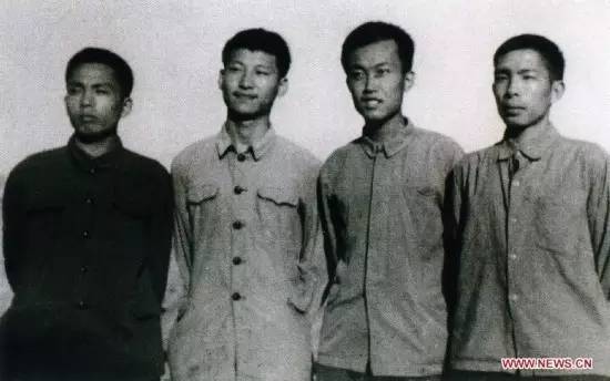 收藏貼！老照片里習近平的勞動范兒