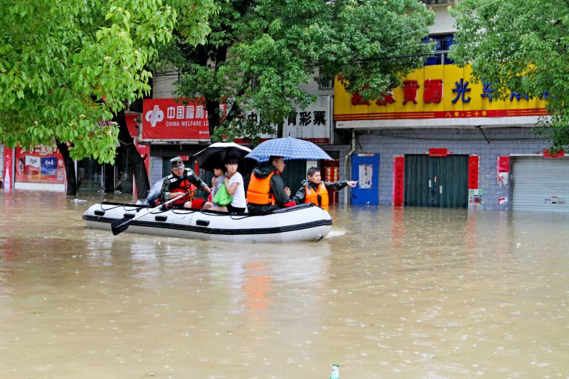 安徽多地爆發洪水 巢湖市35座水庫溢洪