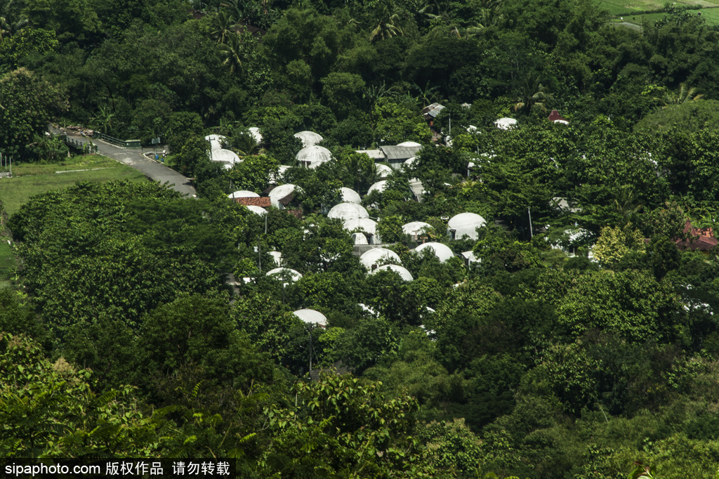 印尼海嘯十年后的災民村 圓頂房屋造型奇特成旅游景點