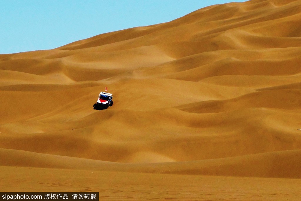 雄關(guān)漫道大漠狂風(fēng) 盤點(diǎn)全球令人窒息的沙漠美景
