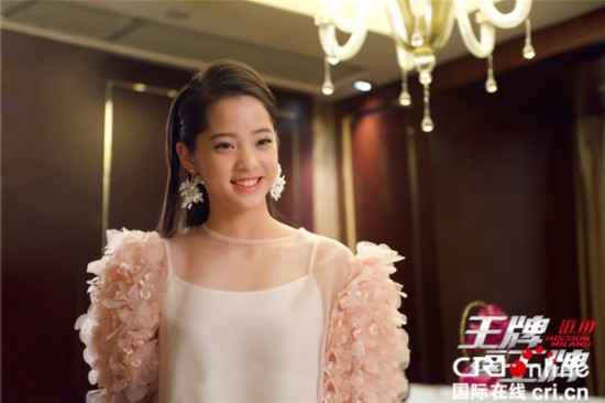 不滿20歲國(guó)產(chǎn)女星顏值PK：關(guān)曉彤歐陽(yáng)娜娜不是最美