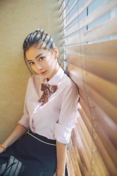 掀開劉海美才真美 baby驚艷趙麗穎甜到酥
