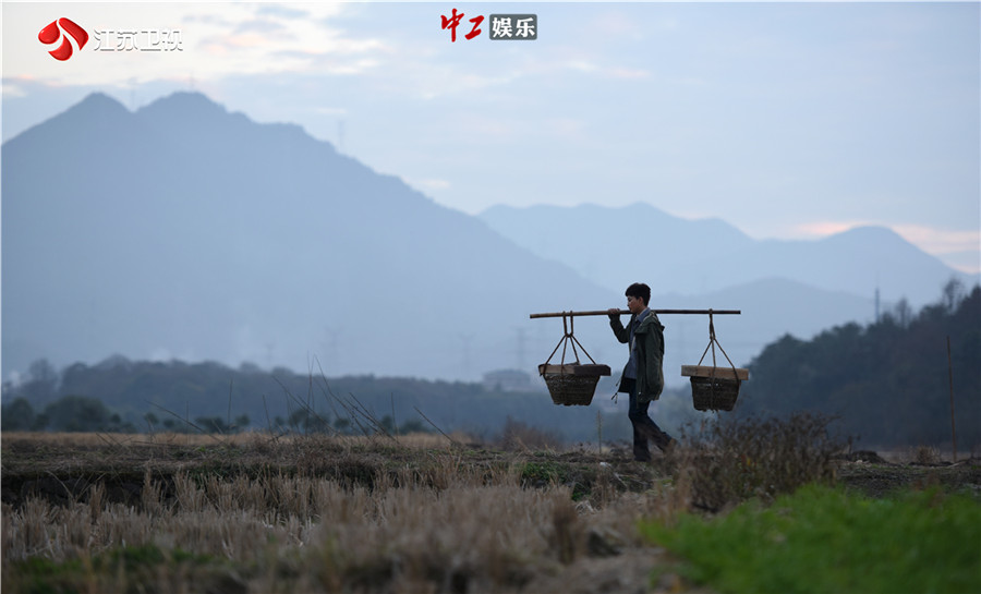《雞毛飛上天》導演余丁展現有質感有情感的“雞毛”情懷：“我們需要吃苦耐勞的精神”