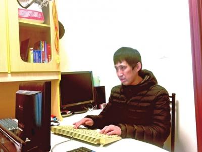 人生要有詩和遠方 42歲盲人7年碼字400萬（圖）