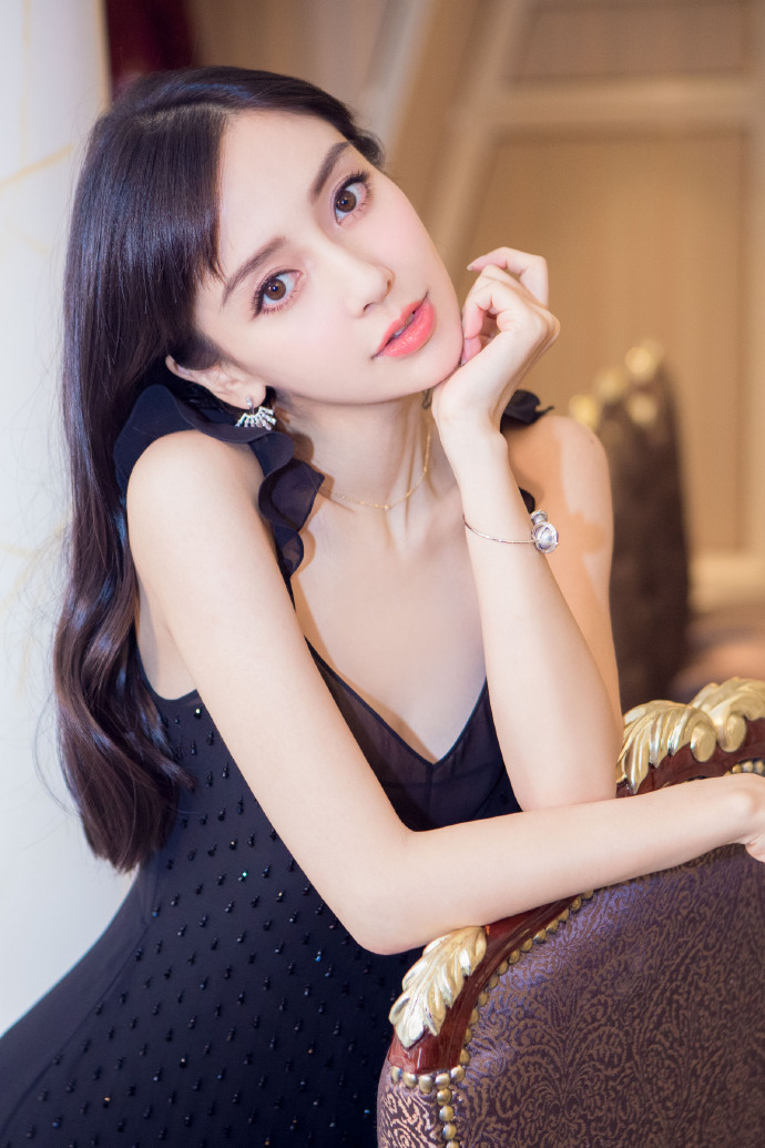 最養(yǎng)眼8大當(dāng)紅小花旦:趙麗穎漂亮可愛 娜扎美艷