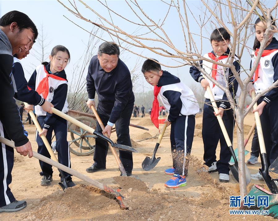 黨和國家領導人參加首都義務植樹活動