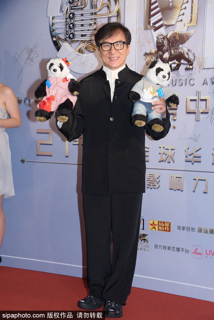 香港Channel V盛典眾星云集 成龍、大張偉、范瑋琪盛裝出席
