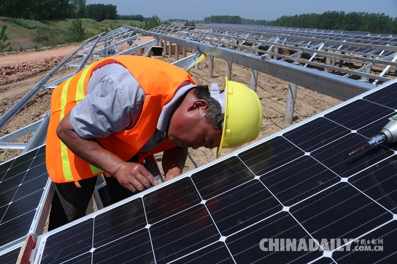 安徽臨泉縣扶貧工地熱火朝天迎五一