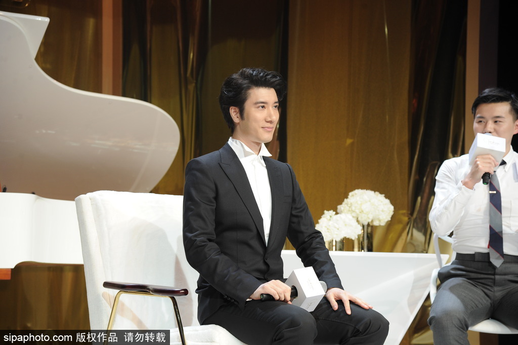 王力宏欲嘗試做導(dǎo)演 現(xiàn)場(chǎng)感恩愛(ài)人的支持