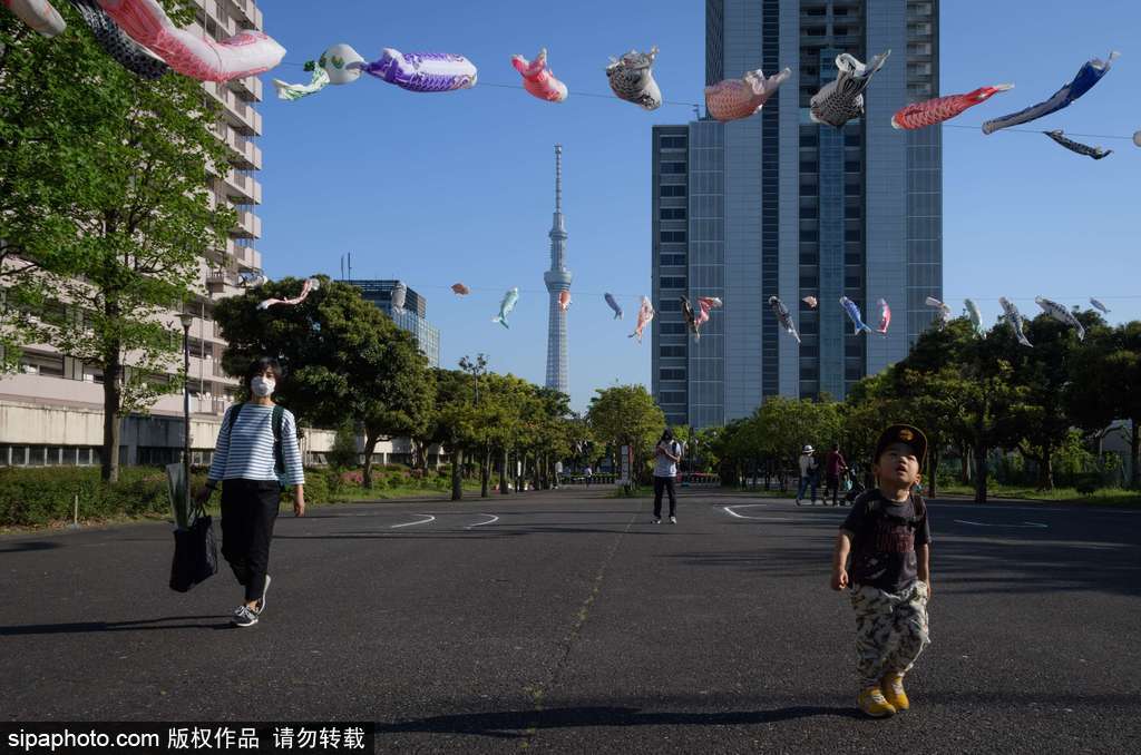 日本東京街頭鯉魚旗飄揚 寄托祝福慶祝男孩節