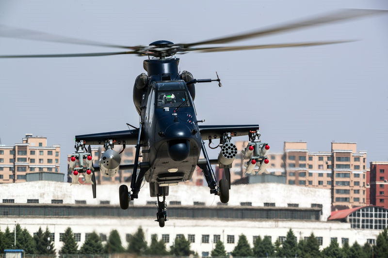 威武霸氣！直19E出口型武裝直升機首飛成功