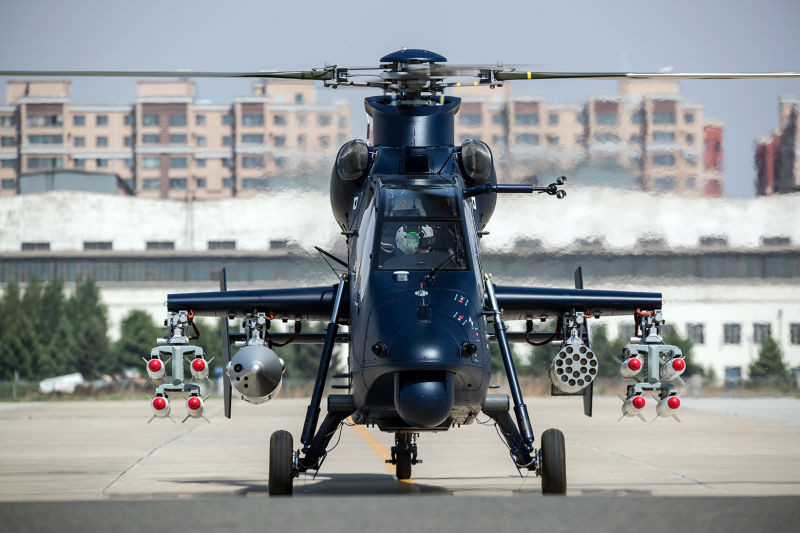 威武霸氣！直19E出口型武裝直升機首飛成功