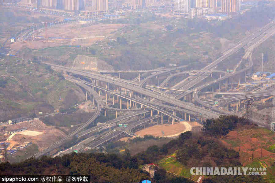 導(dǎo)航看哭車主看暈！重慶最復(fù)雜立交橋壯觀無比