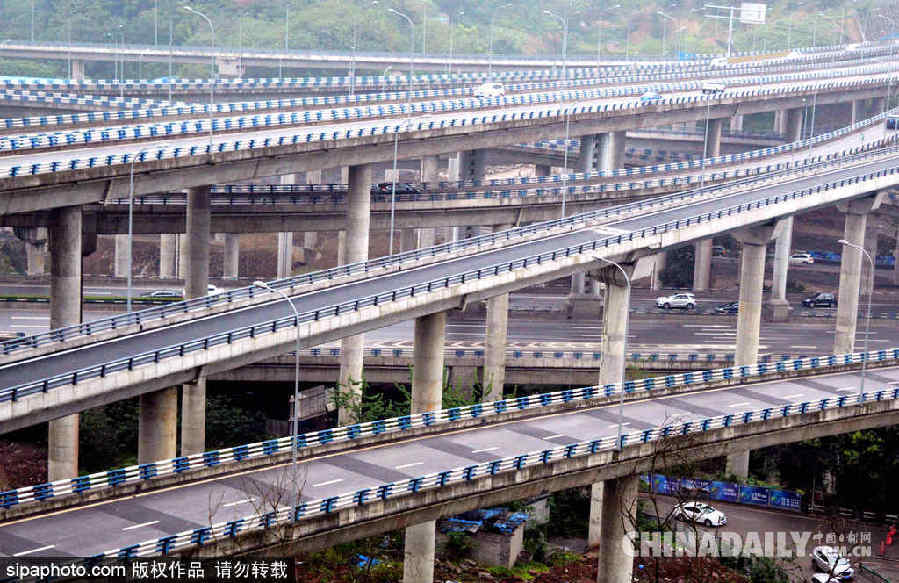 導航看哭車主看暈！重慶最復雜立交橋壯觀無比