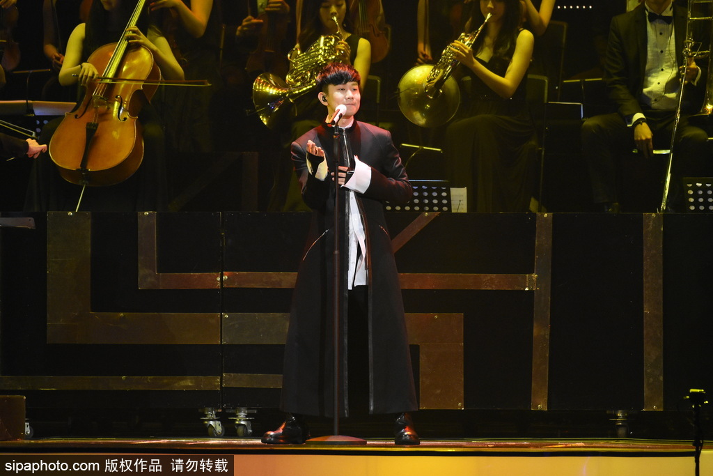 2017 hito流行音樂獎?lì)C獎禮：林俊杰黑衣登臺深情獻(xiàn)唱