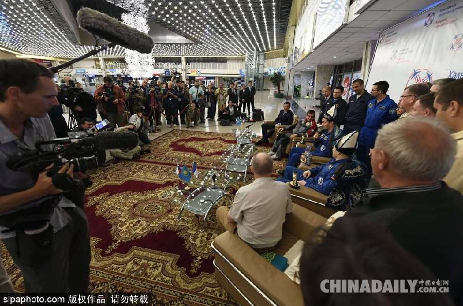 歐洲航天局宇航員結(jié)束太空任務 順利降落哈薩克斯坦