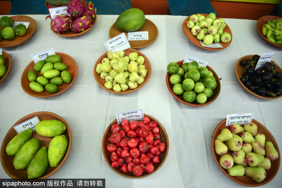 眼花繚亂饞到流口水 孟加拉國舉行國家水果展