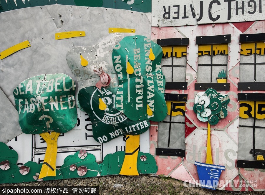 美國賓州打造“路標(biāo)雕塑花園” 絢麗多彩童趣十足
