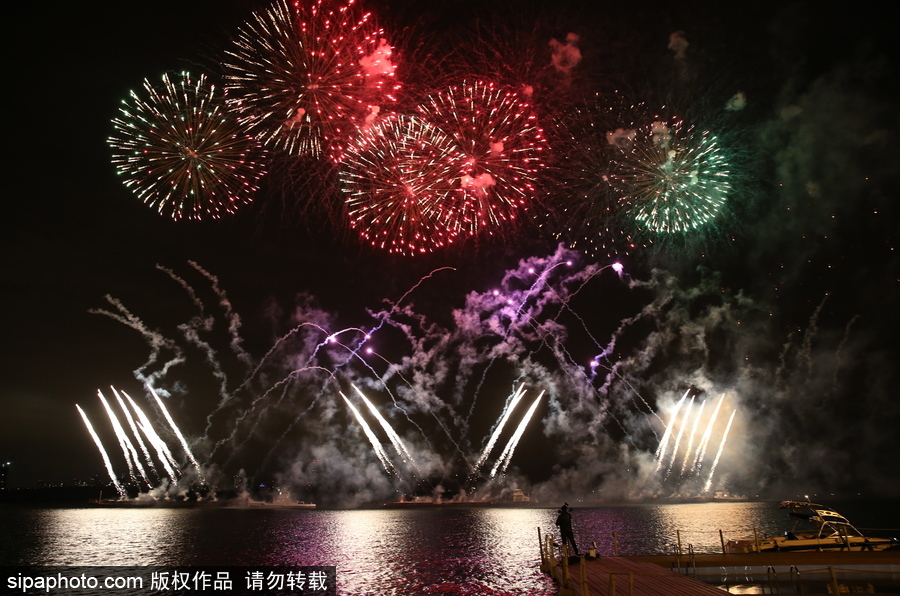 2017年國際光明節閉幕 煙花照亮莫斯科夜空