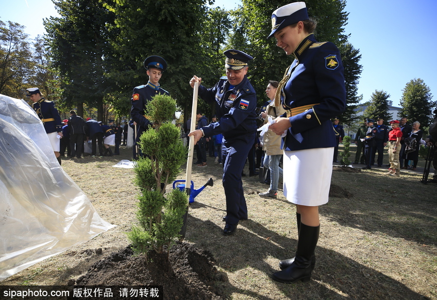 俄羅斯女飛行員宣誓儀式 個(gè)個(gè)顏值不輸空姐