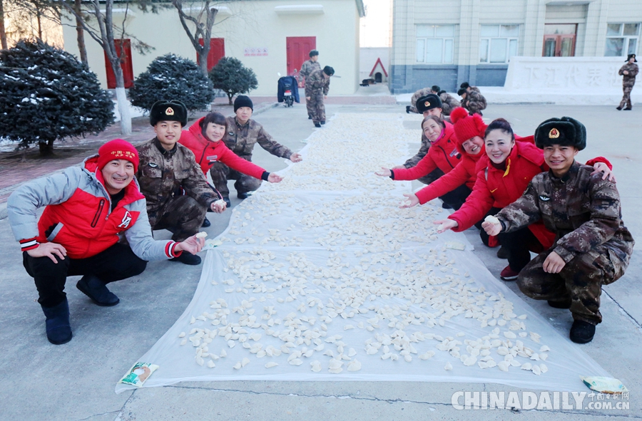 雪域邊關(guān)“新春餃子”進軍營 -27℃“天然冰柜”分分鐘速凍