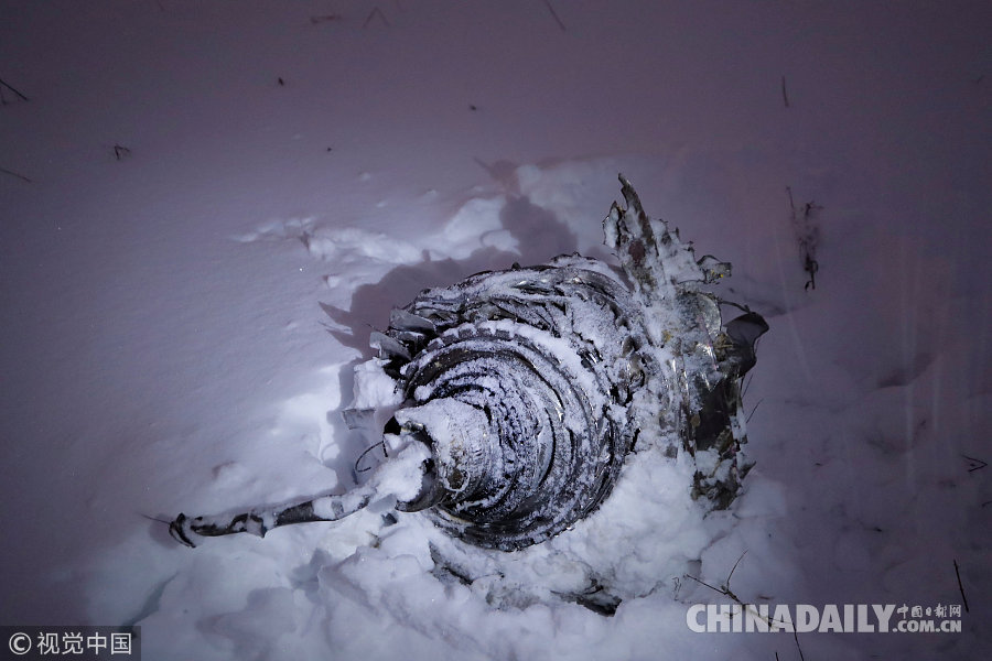 俄羅斯載71人客機墜毀無人生還 雪地發現飛機殘骸
