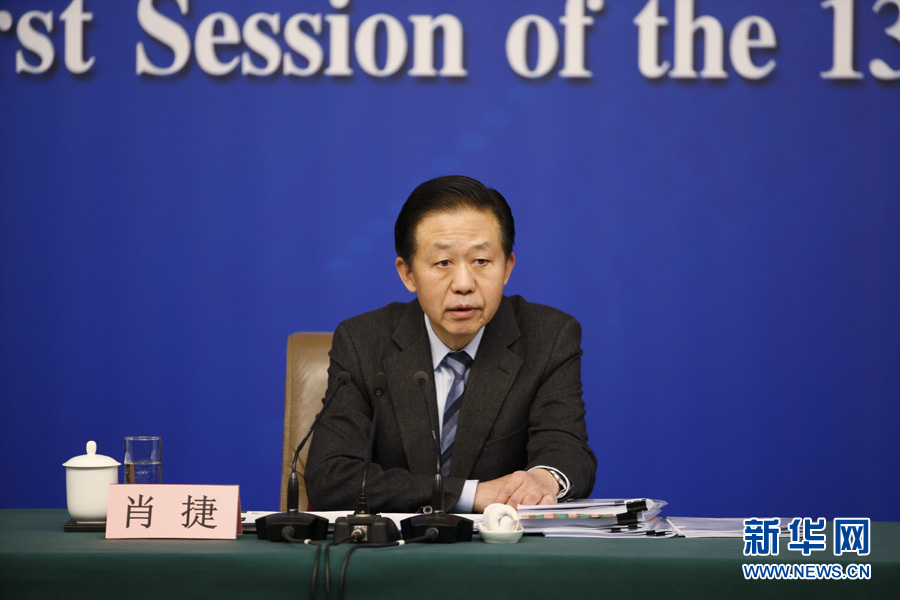 肖捷：對于違法違規(guī)舉債問題 發(fā)現(xiàn)一起查處問責一起