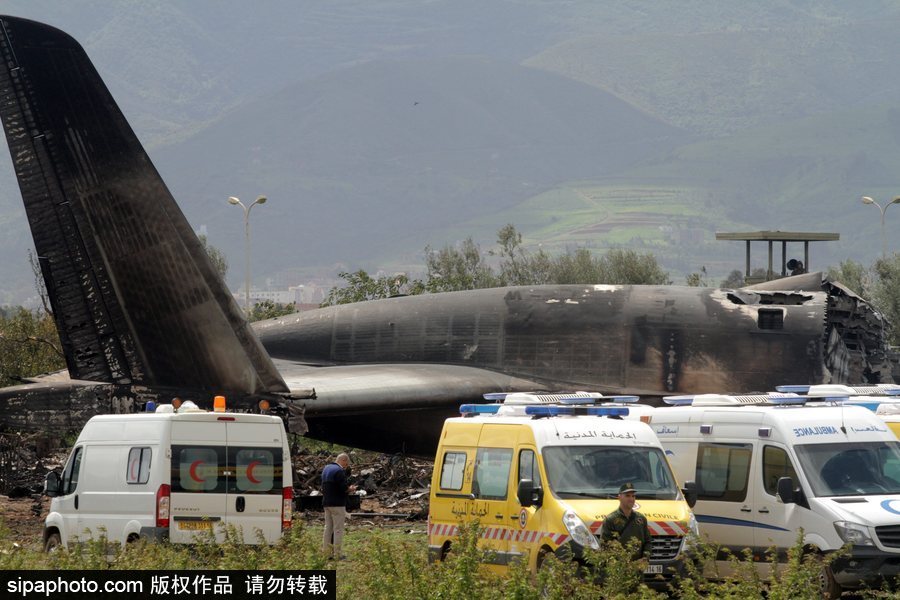 阿爾及利亞軍機墜毀257人遇難 現場畫面曝光
