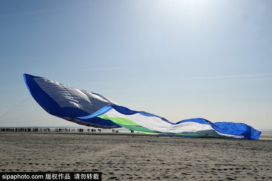 2018法國風箏節開幕 世界上最大的風箏放飛