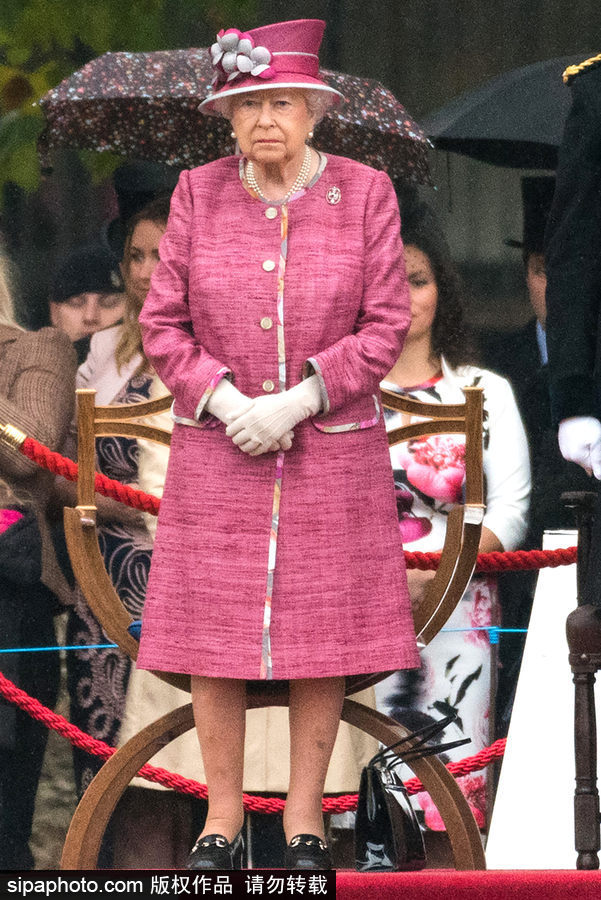 即將迎來(lái)92歲高齡 “色彩女王”英國(guó)伊麗莎白二世多彩人生