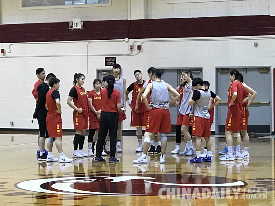 中國女籃美國拉練 26日對戰美國女籃