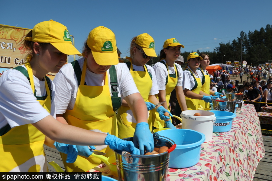 俄羅斯別爾哥羅德州迎接“福明煎蛋”節 欲制作最大煎蛋餐
