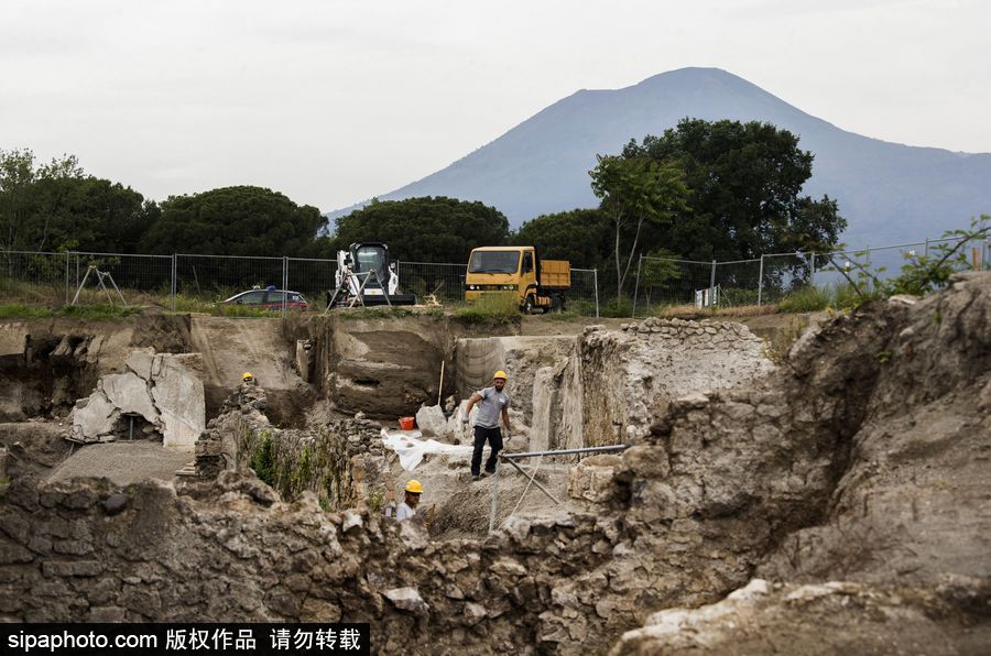 意大利考古隊(duì)發(fā)現(xiàn)龐貝古城建筑群“海豚之屋” 罕見(jiàn)保持完好