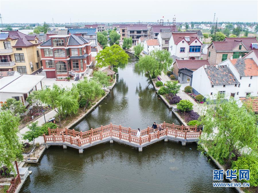 永不褪色的精神禮贊——獻給新時代的中國共產黨人