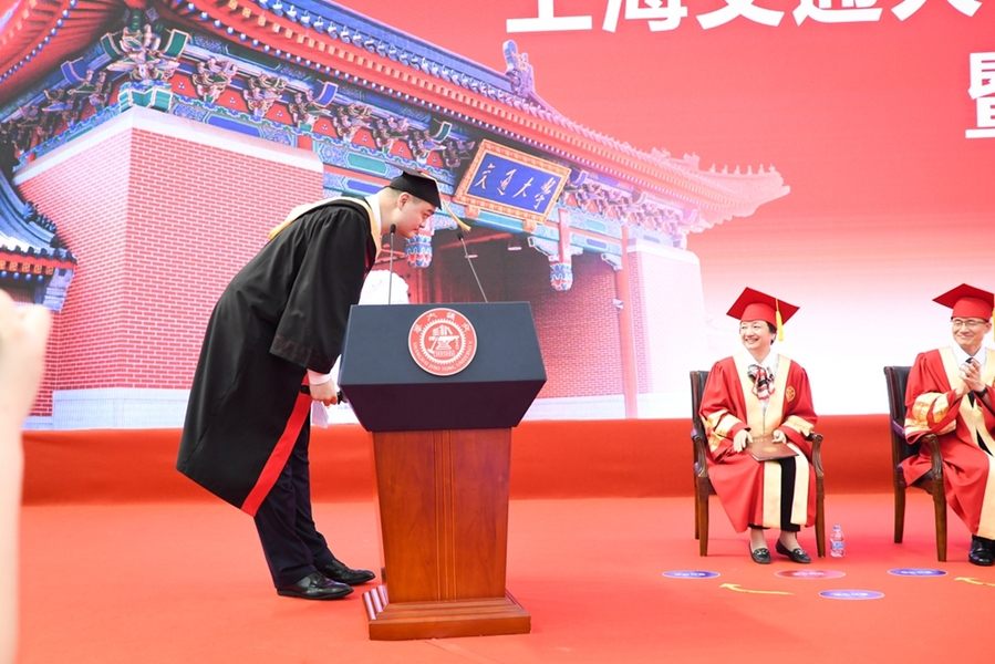 今天，姚明大學畢業了！