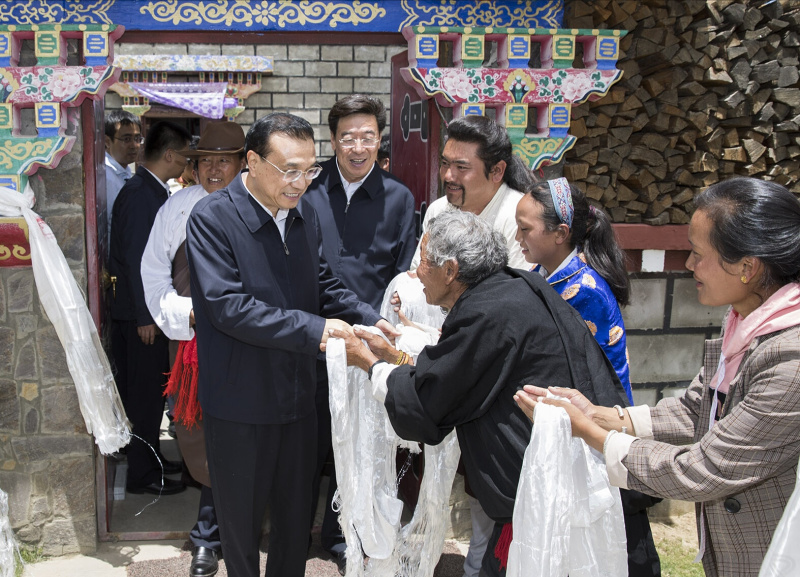 李克強(qiáng)在西藏考察