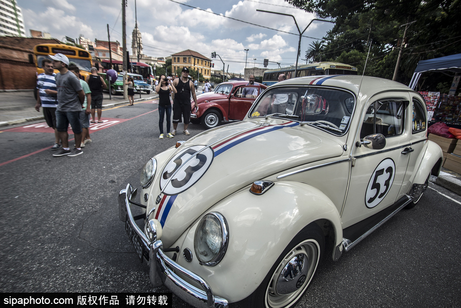 愛車人士大飽眼福！超百輛古董汽車在巴西圣保羅集會展出