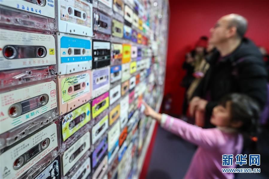 “偉大的變革——慶祝改革開放40周年大型展覽”單日參觀人數再超5萬