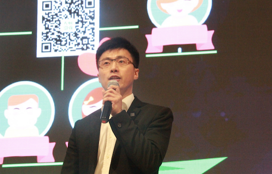 一個盒子的暖心漂流 當(dāng)代置業(yè)與弘高創(chuàng)意攜手愛心公益