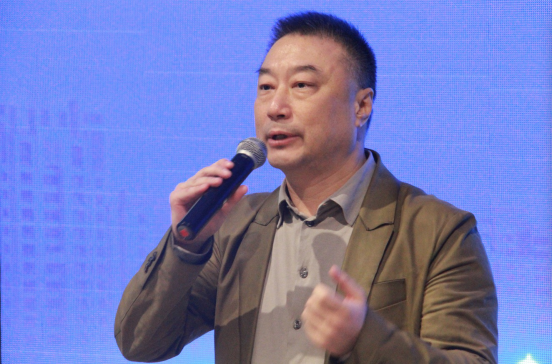 一個盒子的暖心漂流 當(dāng)代置業(yè)與弘高創(chuàng)意攜手愛心公益