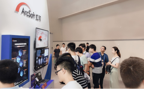 浙江智能名片虹軟亮相智博會 多款產品詮釋AI賦能經濟